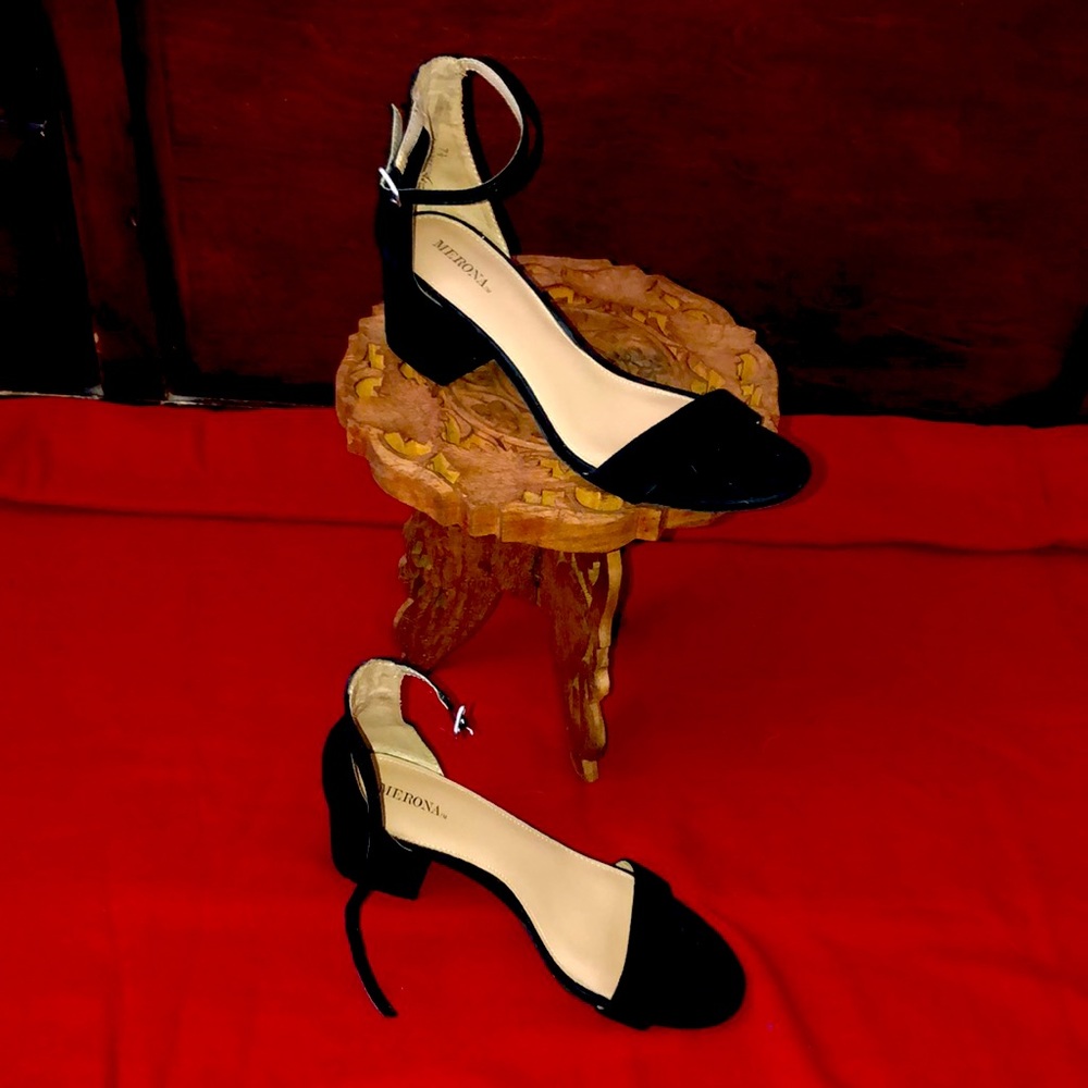 Ankle strap Open toe shoes